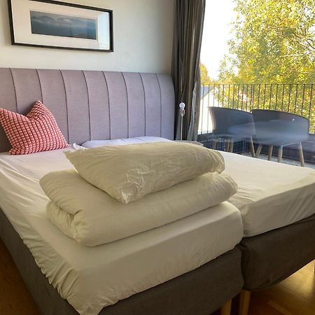 Townhouse On Arlanda Stockholm Metro Line - Easy Checkin Villa Sollentuna Exterior photo