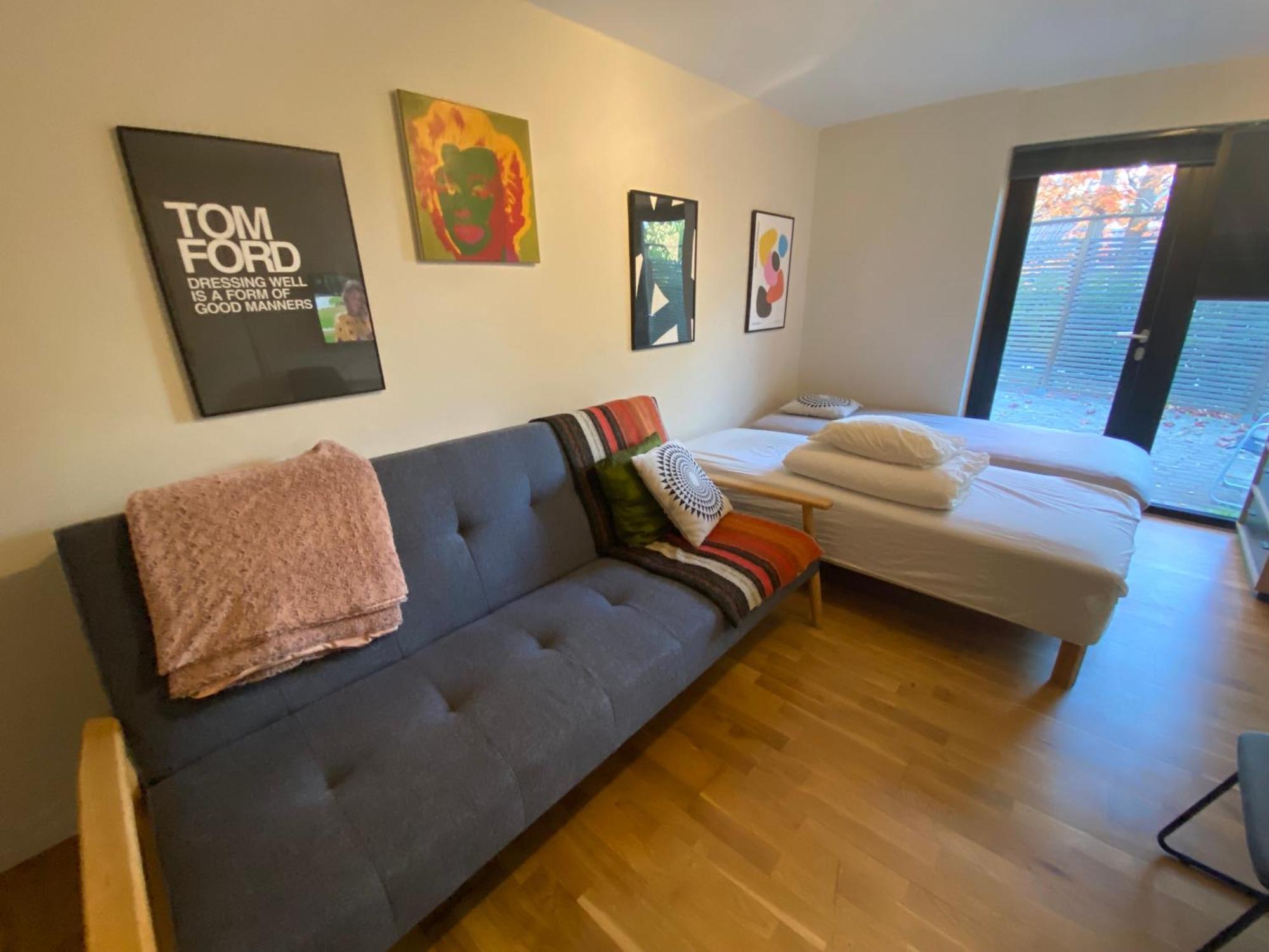 Townhouse On Arlanda Stockholm Metro Line - Easy Checkin Villa Sollentuna Exterior photo